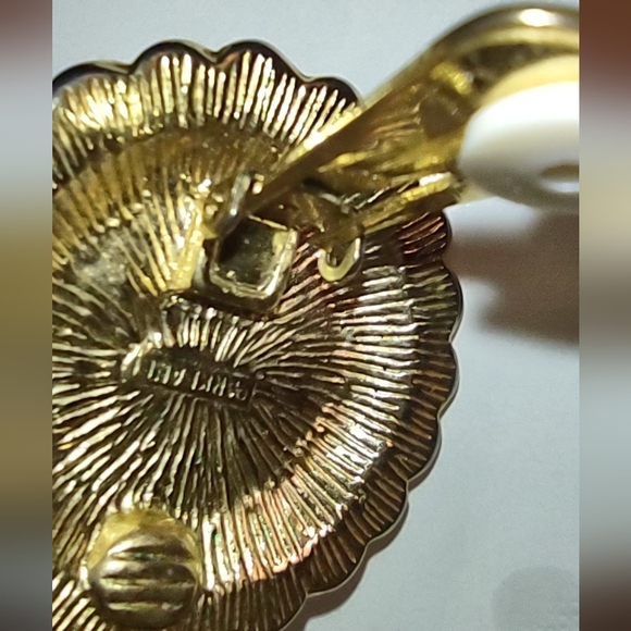 Clip-on Gold Earrings w/Black Enamel & Pearls - Picture 5 of 9